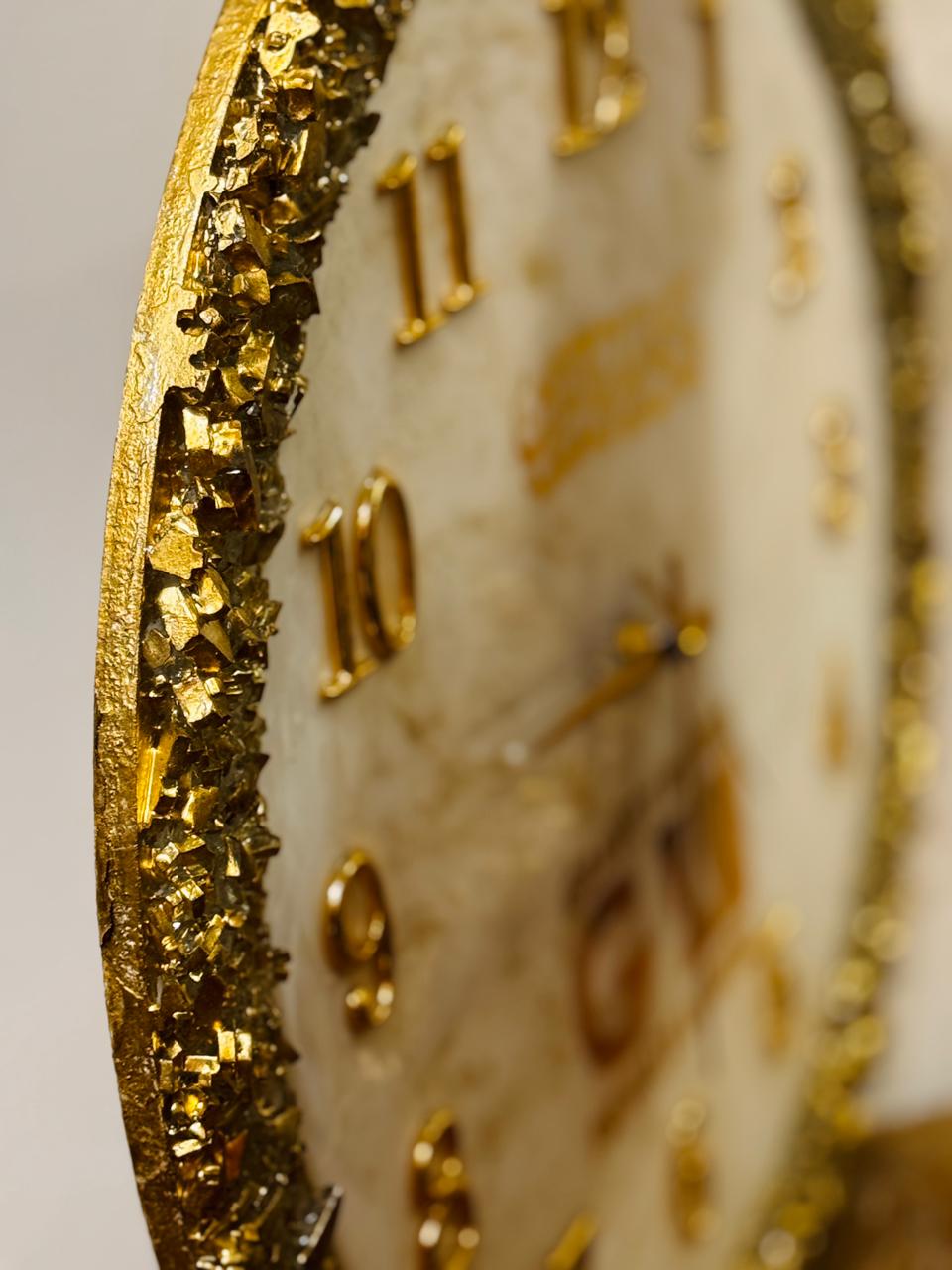 Luxury White & Gold Resin Wall Clock – Handcrafted Elegance for Your Home