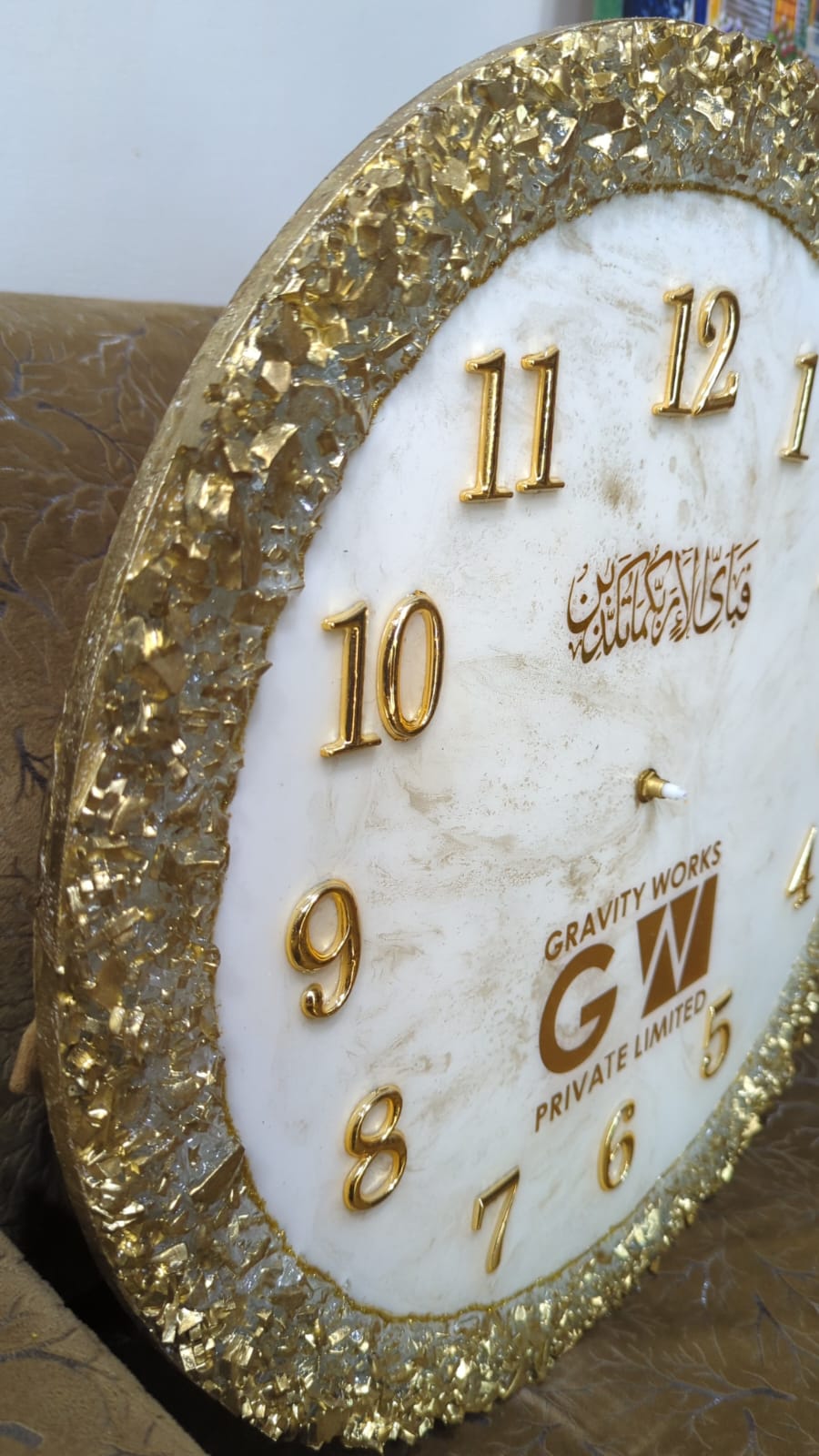 Luxury White & Gold Resin Wall Clock – Handcrafted Elegance for Your Home